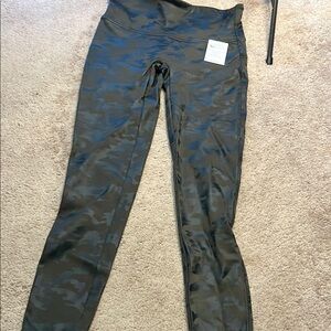 Camo High-Waisted Leggings